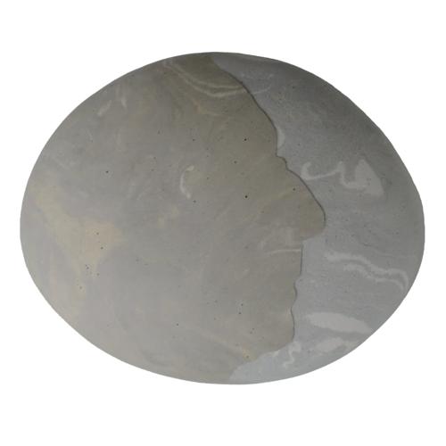 kiezel urn  € 310,- excl.gezicht profiel